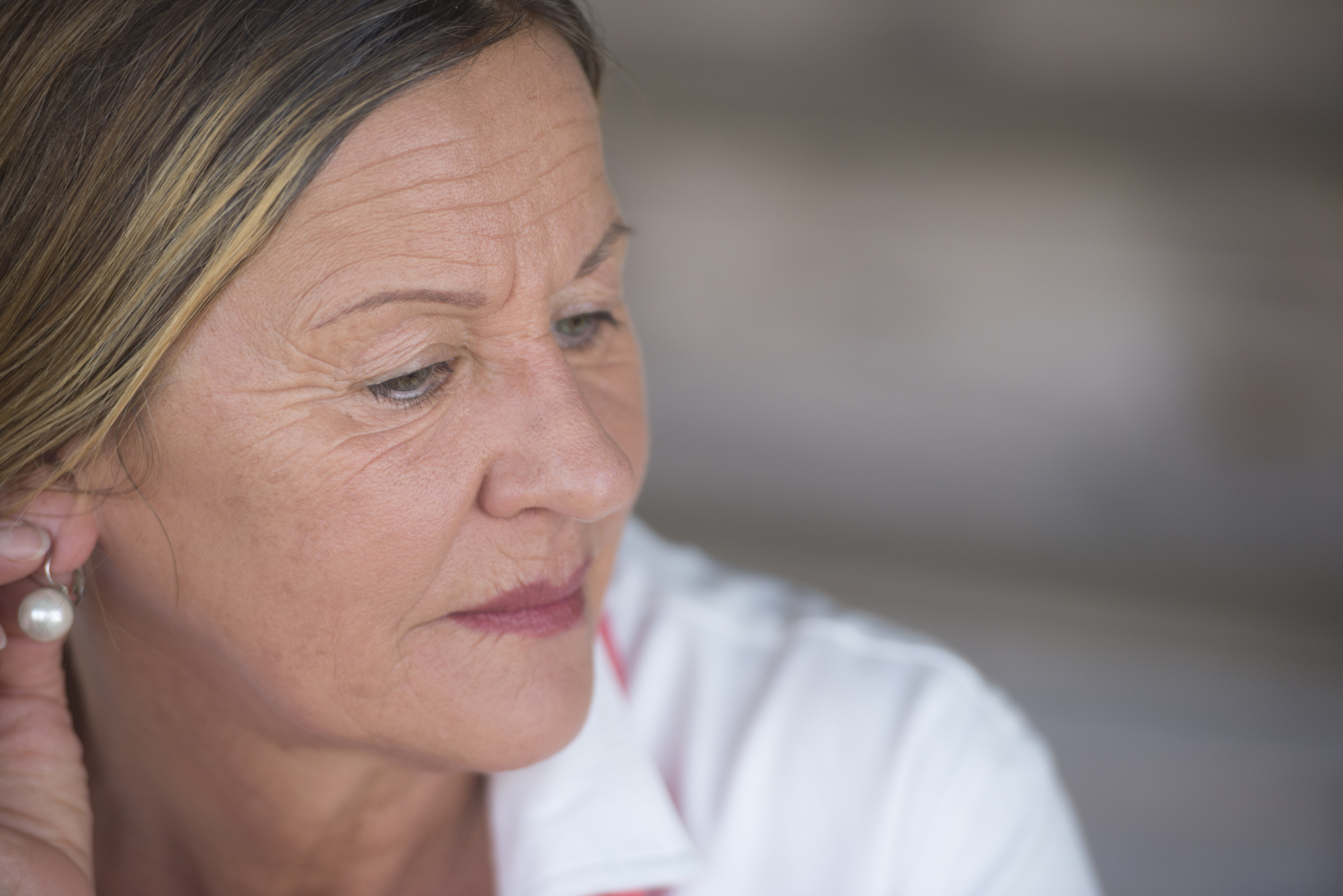 Como diminuir os sintomas da menopausa após o câncer de mama?