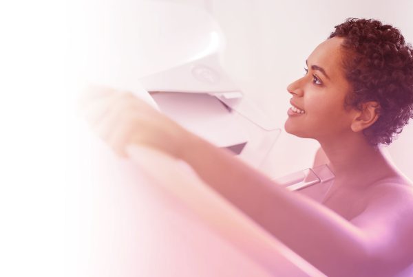 Com que idade devo começar a fazer mamografia?