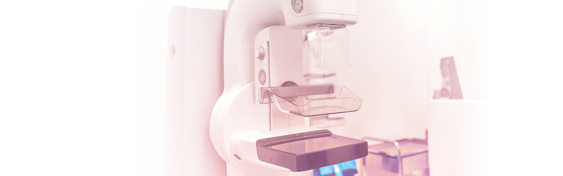 Existe algum exame que possa substituir a mamografia no rastreamento do câncer de mama?