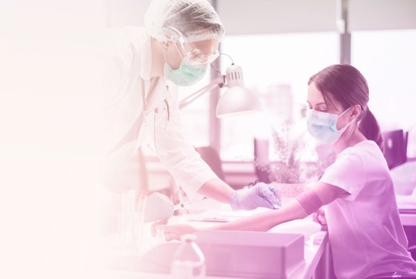 Novo teste de sangue pode diagnosticar câncer de mama em estágio inicial