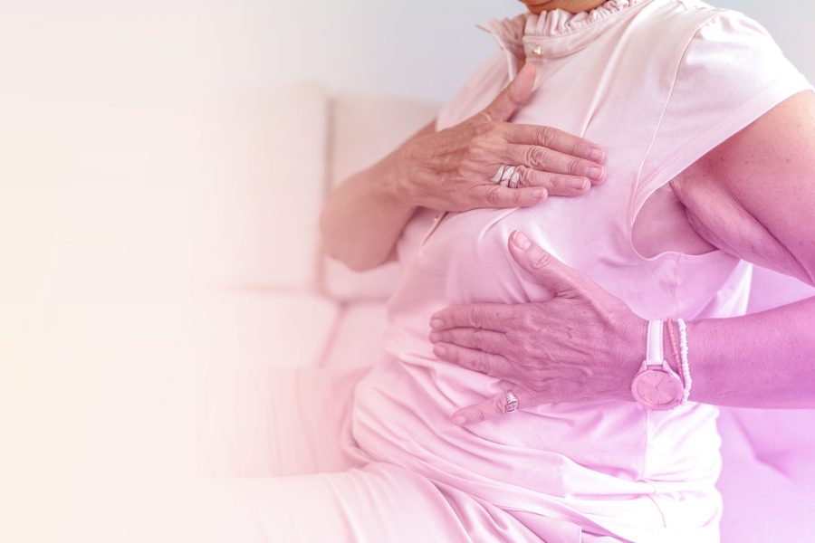 O que significa carcinoma invasivo na biópsia de mama?